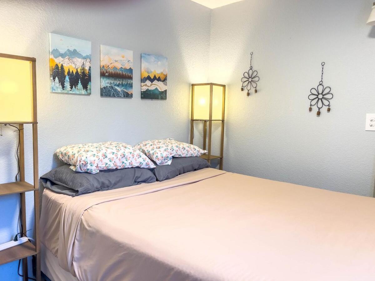 Cloud Nine Cottage Big Lake Экстерьер фото