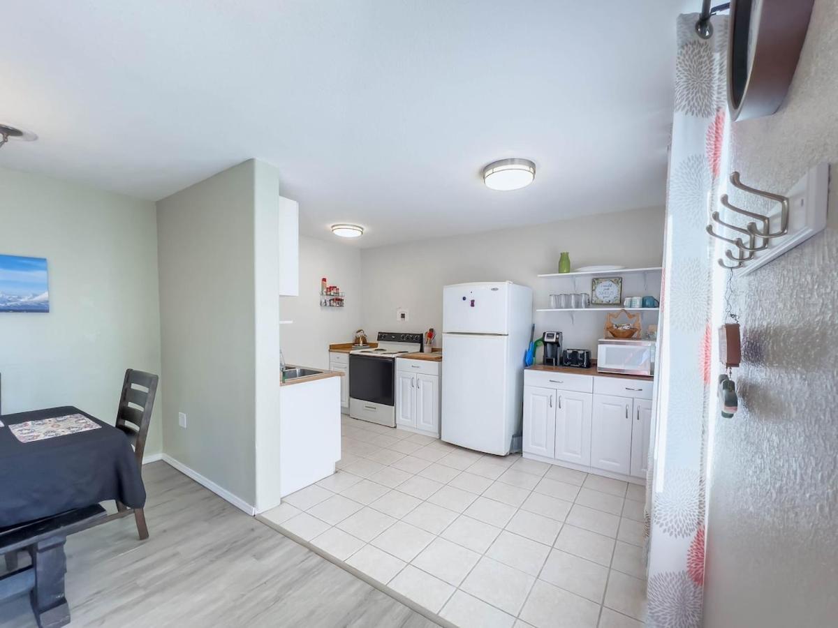 Cloud Nine Cottage Big Lake Экстерьер фото